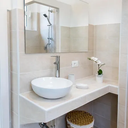 C004 - Camerano, Nuovo Bilocale Con Aria Condizionata