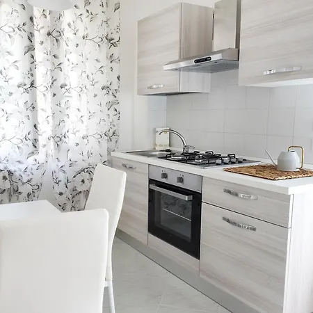 C004 - Camerano, Nuovo Bilocale Con Aria Condizionata *